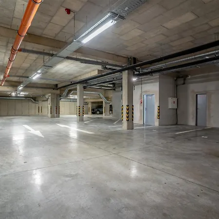 Hurban アパート ポプラト